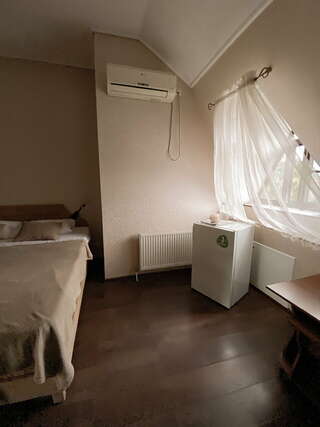 Гостиница Кинг Алушта Бюджетный двухместный номер с 1 кроватью-1