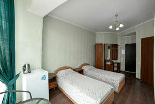 Гостиница Кинг Алушта Двухместный номер с 2 отдельными кроватями-1