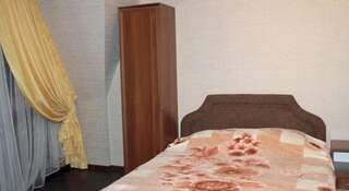Гостиница Кинг Алушта Двухместный номер Делюкс с 1 кроватью или 2 отдельными кроватями-5