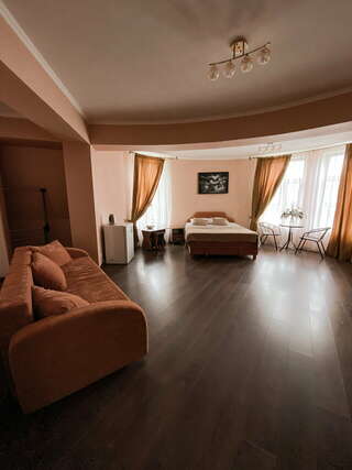 Гостиница Кинг Алушта Семейный номер-студия-1