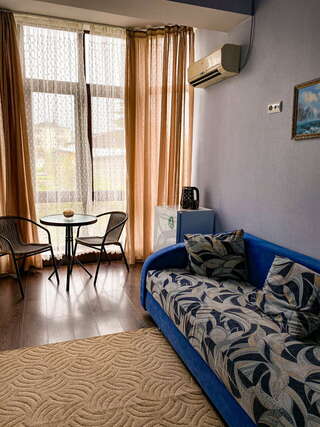 Гостиница Кинг Алушта Четырехместный номер «Комфорт»-1
